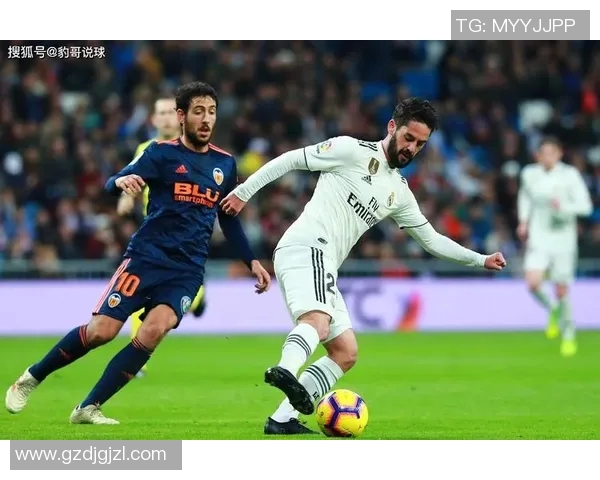 圣塔菲与巴兰的精彩对决分析及赛季表现全面解析